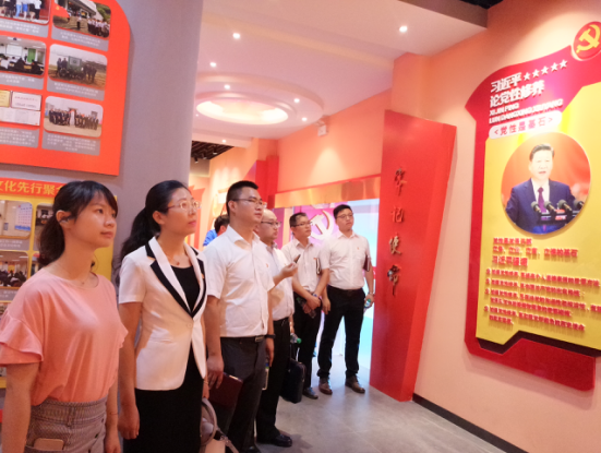 1537151775867649.png 青云-1.png